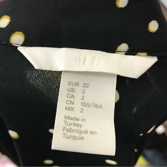 H&M size 2 black semi sheer Straight-cut blouse with a printed pattern. - Picture 3 of 9